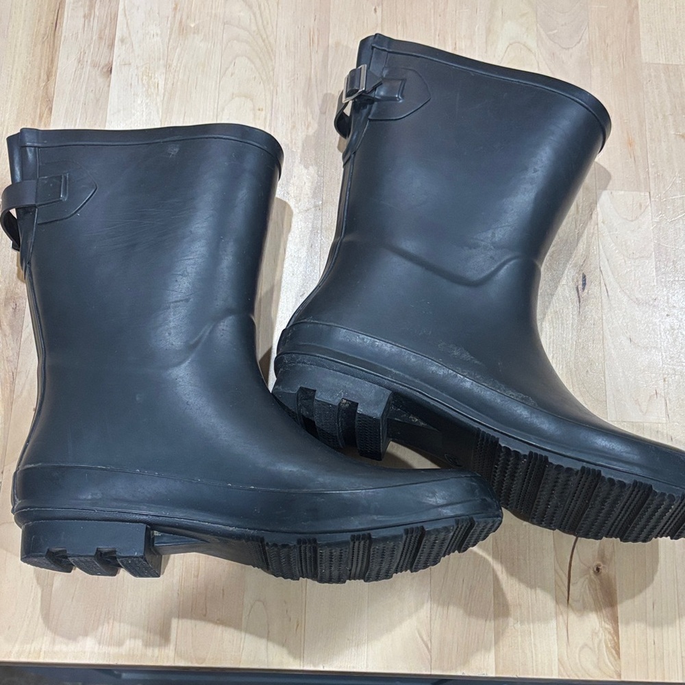 Target Black Waterproof Boots - Picture 3 of 6
